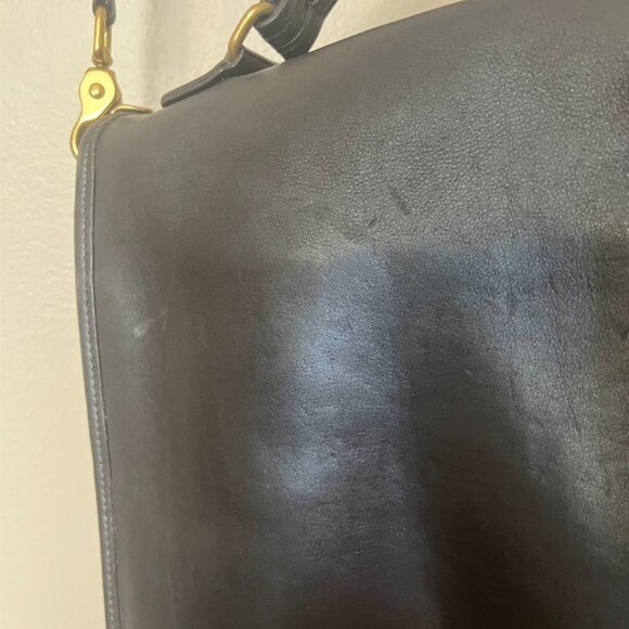 Coach  Crossbody Satchel Purse with turnlock - Picture 6 of 9